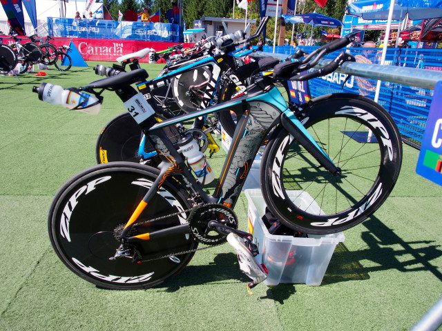 Gomez's Specialized Shiv post race in transition.