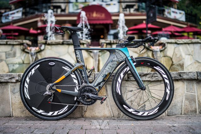 As an ITU specialist, Javier Gomez usually races aboard Specialized’s S-works Tarmac, but he contests non-drafting races aboard a Specialized Shiv. For Gomez’s 70.3 World Championship debut, Specialized put together this custom painted S-works Shiv, with a turbine engine motif by artist Andrio Abero. Photo: Nils Nilsen