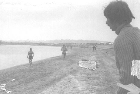 Don Shanahan directing one of the first triathlons. Credit: www.triathlonhistory.com