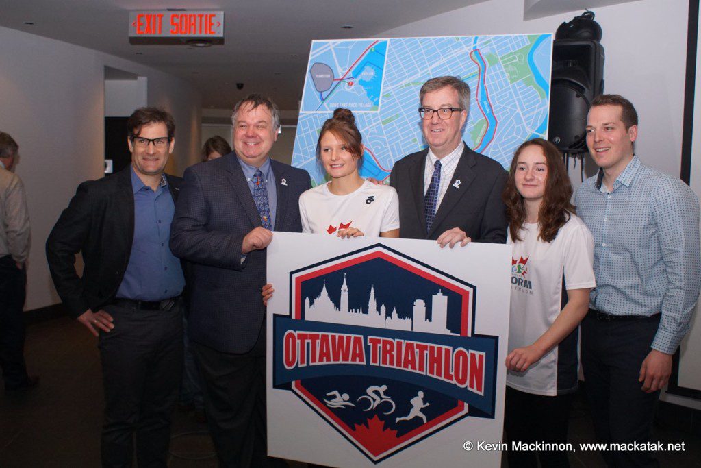 Christian Triquet, Ottawa councillor Jean Cloutier, Samantha Klus, Ottawa Mayor Jim Watson, Kaitlyn Jones and Ottawa councillor Mathieu Fleury