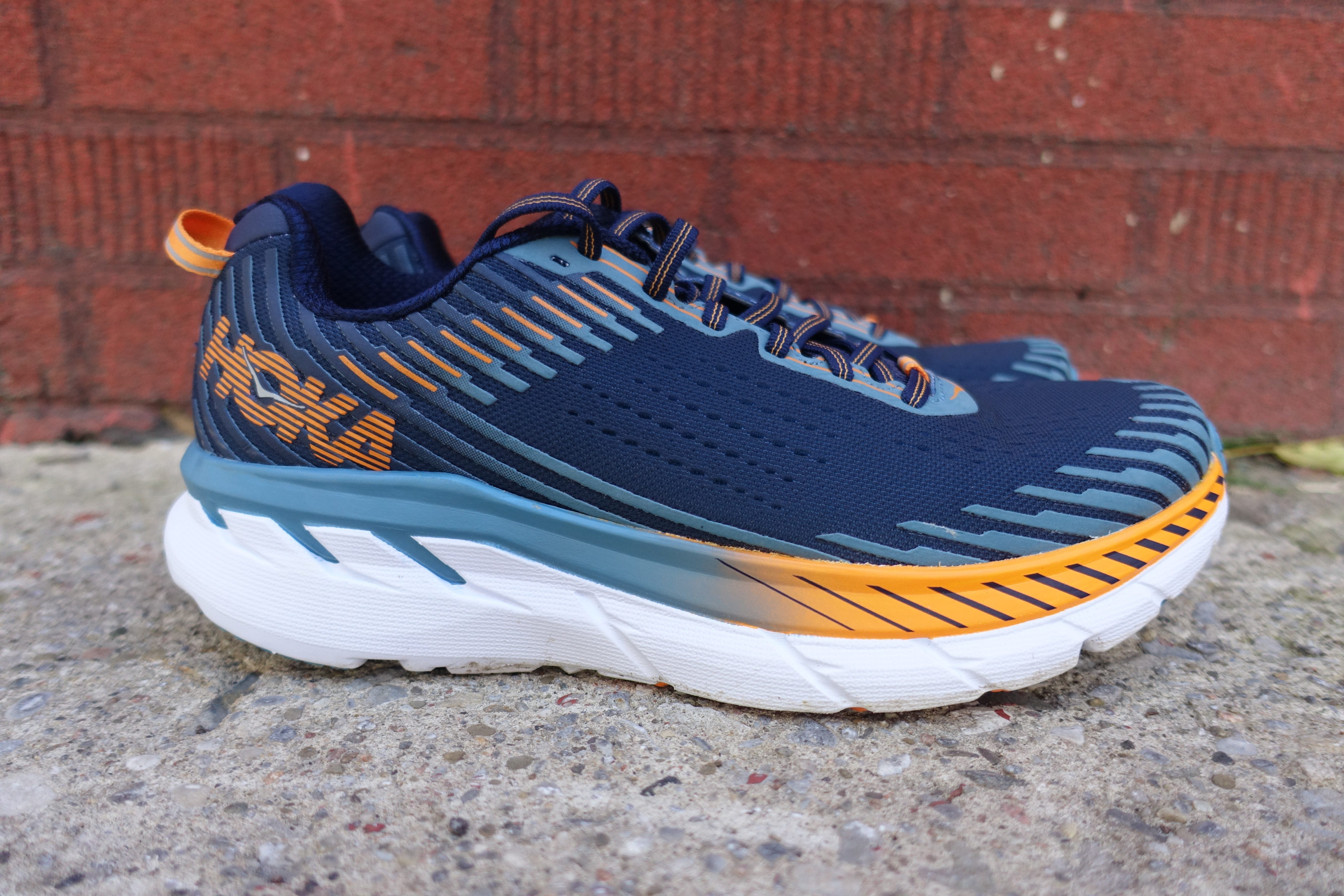 Review: HOKA ONE ONE Clifton 5 